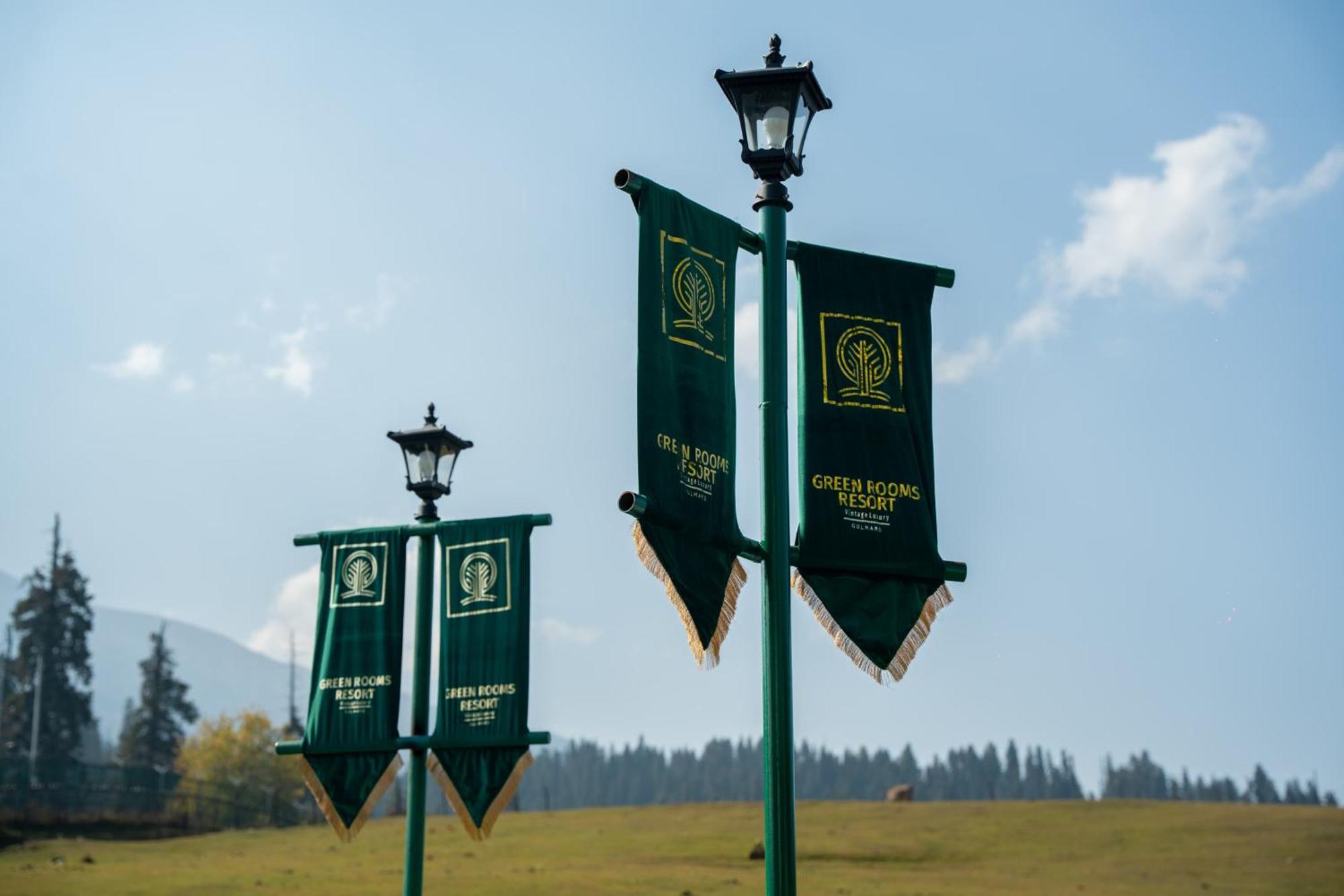 Green Rooms Resort Гульмарг Экстерьер фото