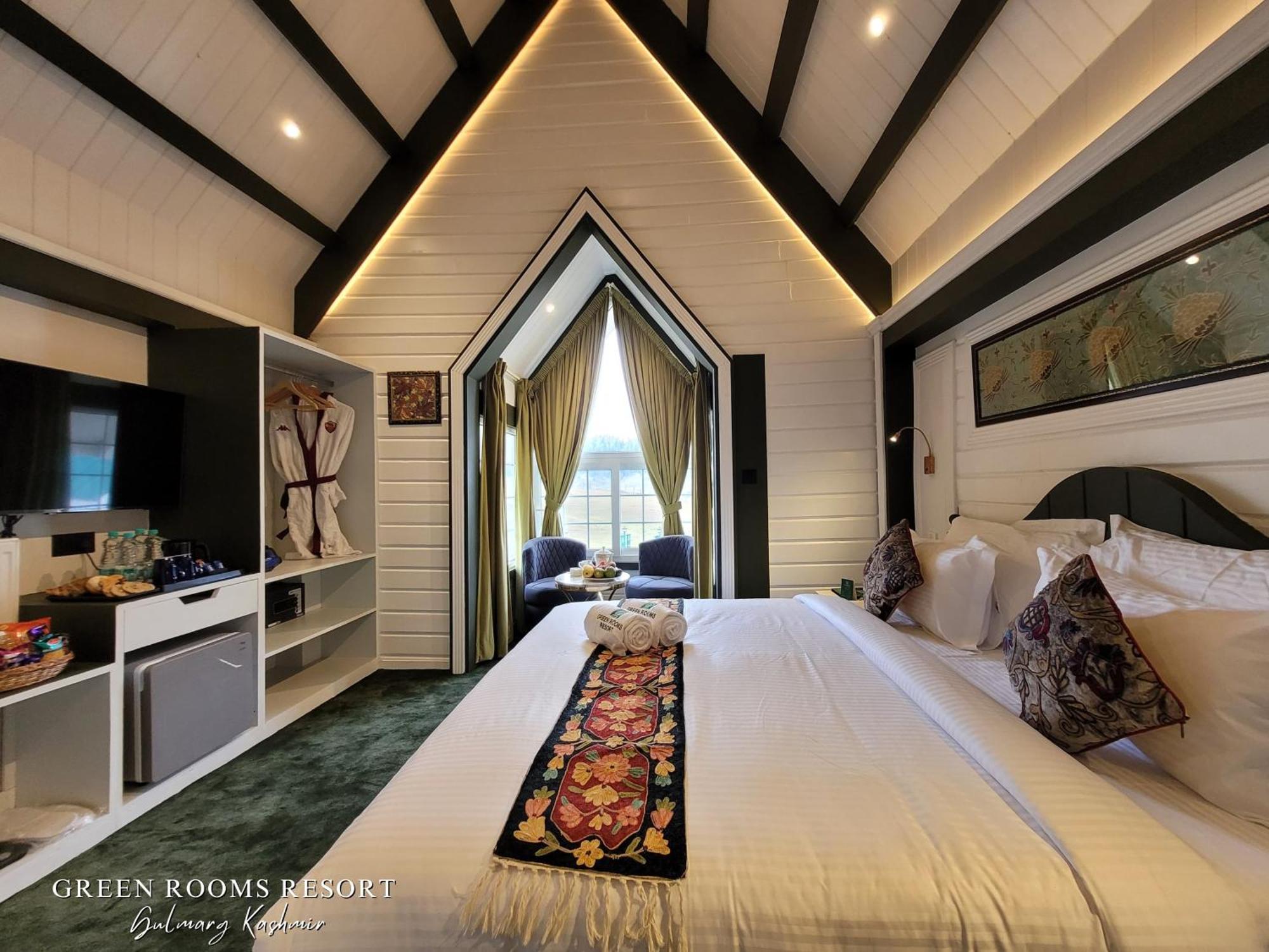 Green Rooms Resort Гульмарг Экстерьер фото